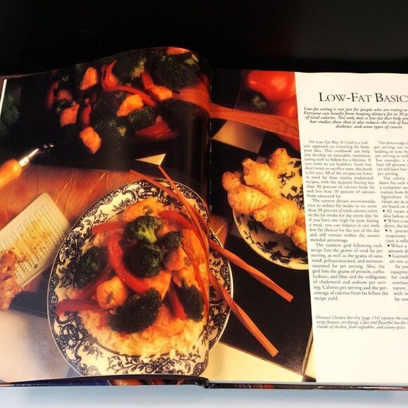 The Low-Fat Way to Cook 1993 Oxmoor House First Print Hardcover - Picture 4 of 9